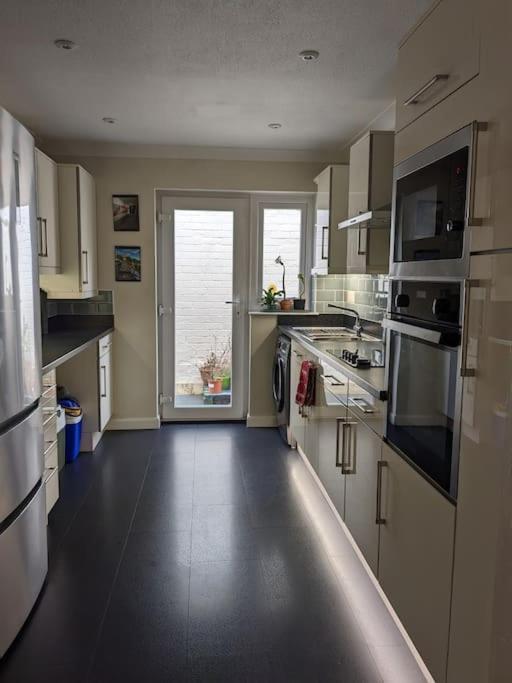 South Cliff Loft Apartment Скарбъро Екстериор снимка